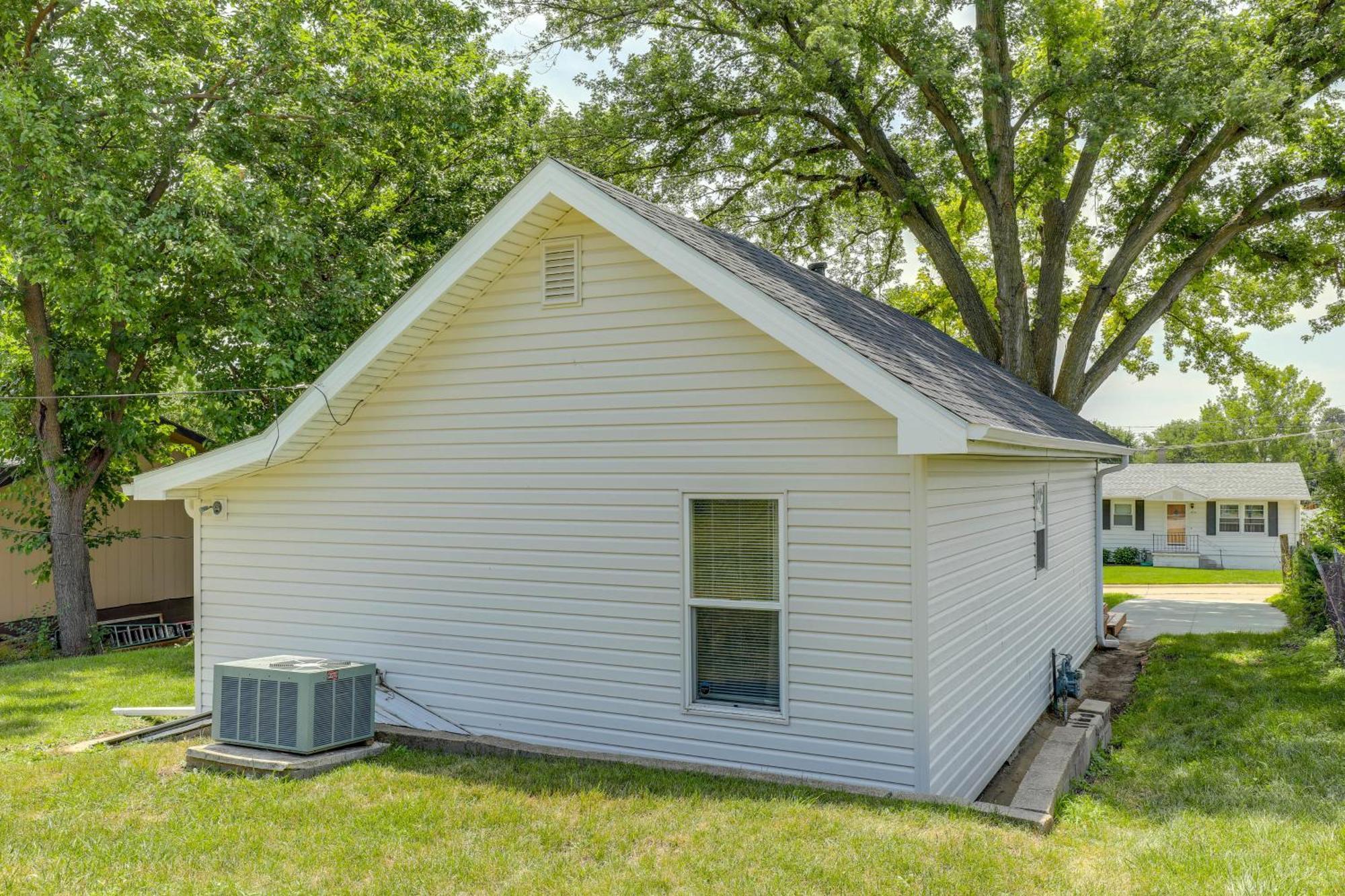 Cozy Omaha Vacation Rental 6 Miles To Downtown! Exterior photo