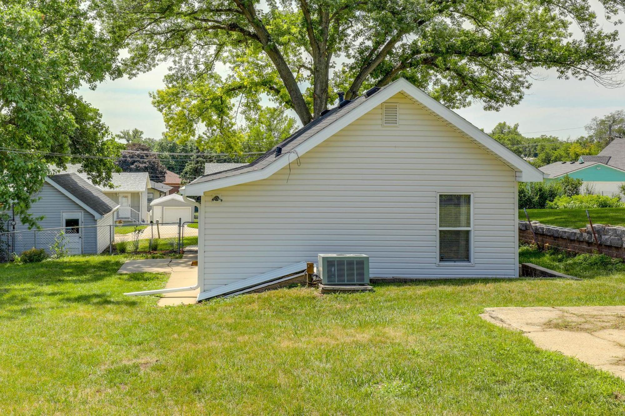 Cozy Omaha Vacation Rental 6 Miles To Downtown! Exterior photo